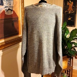 Vintage Le Tigre Men's Gray and White Knit Sweater